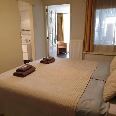 Zeelui Hotel 4*