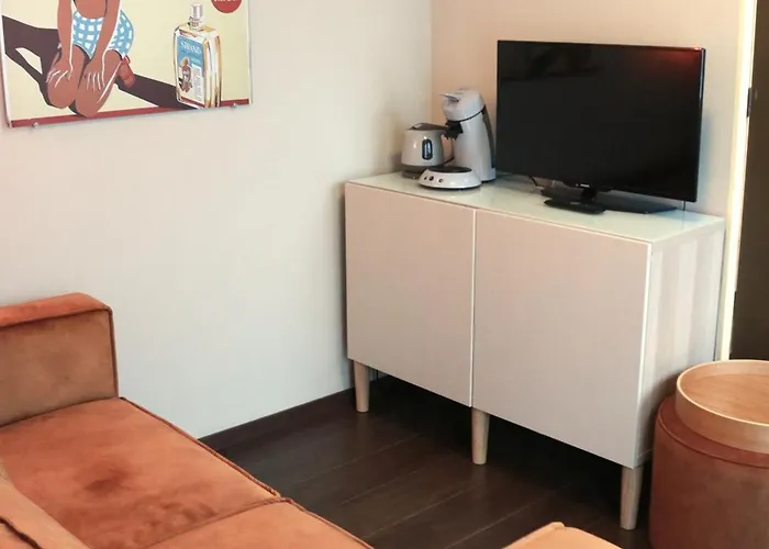 Boutique Zeelui 4* 에크몬드안지